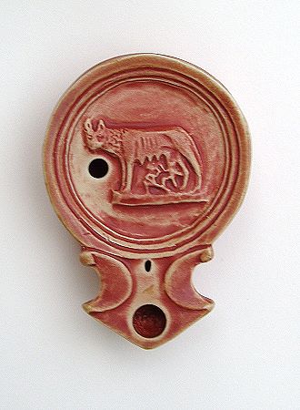 Romulus und Remus mit Wlfin, eine Reproduktion einer rmischen llampe aus Ton