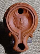 Faun Merida, eine Reproduktion einer rmischen llampe aus Ton