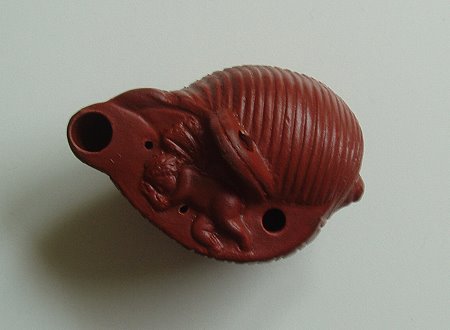 Lampe in Form einer Muschel, eine Reproduktion einer rmischen llampe aus Ton